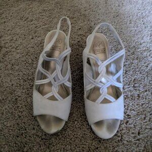 Impo heel fair condition. some discoloration- see pictures , very litttle wear